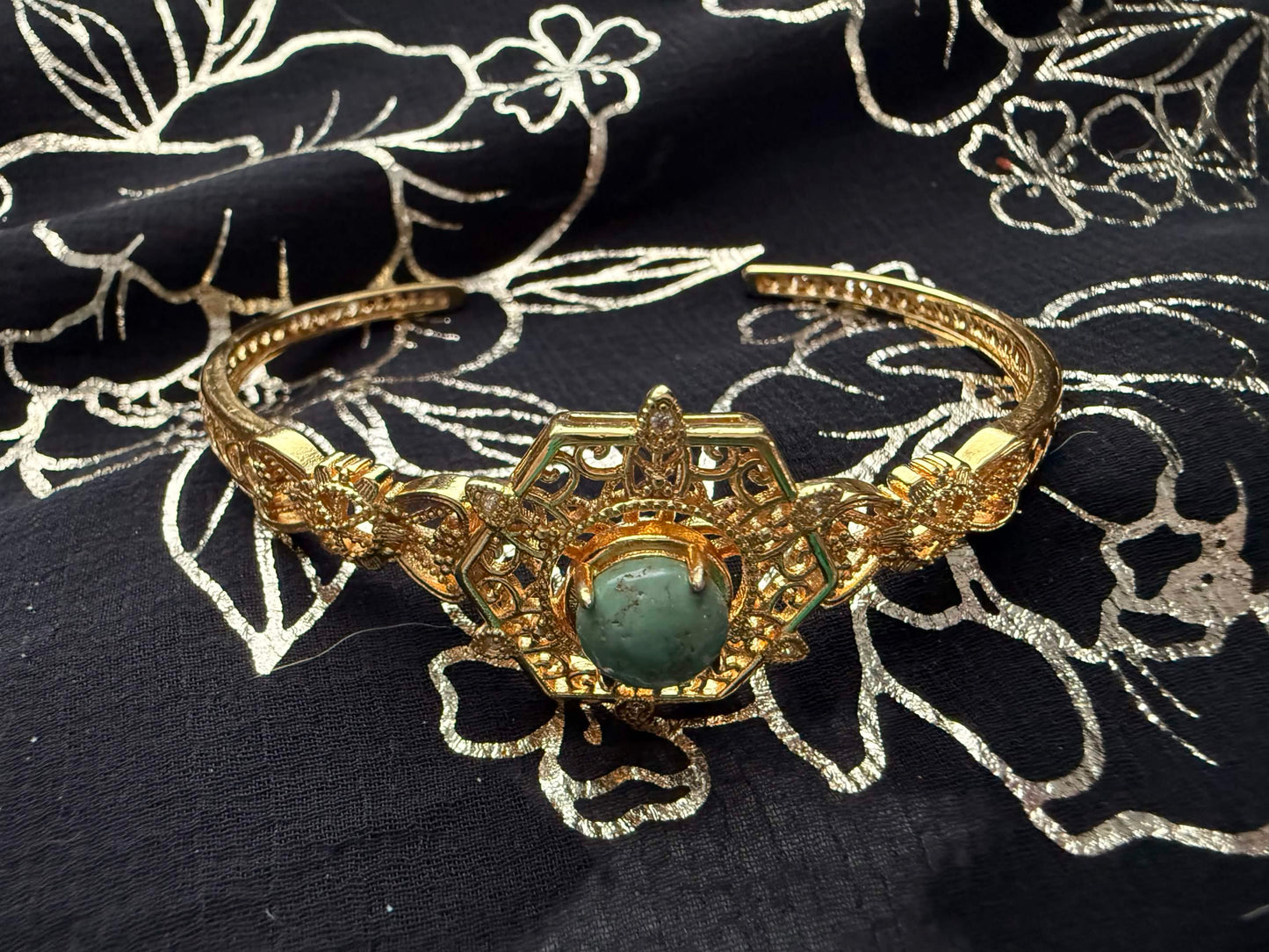 Ornate Hexagonal Fidget Bracelet with Green Stone