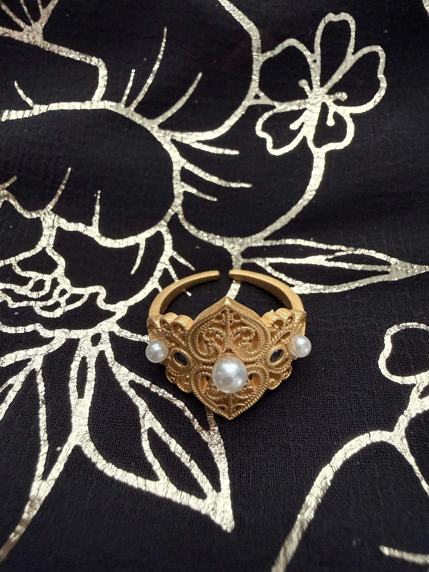 Gold-Plated Gothic Filigree Shield Ring – Adjustable Pearl & Sapphire Blue Crystal Accent Statement Talisman
