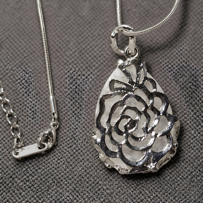 The Winter Rose Reversible Ivy Pendant